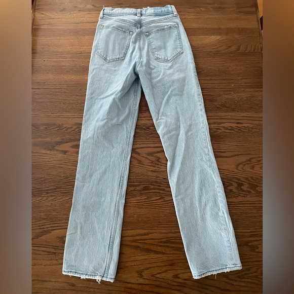 Abercrombie & Fitch Ultra Highrise 90’s Straight Jean - Picture 6 of 6